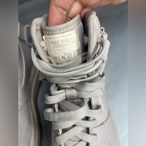 COPY - Nike Air Force 1 Utility 2.0 Sneakers Size 9 Women - Picture 2 of 5